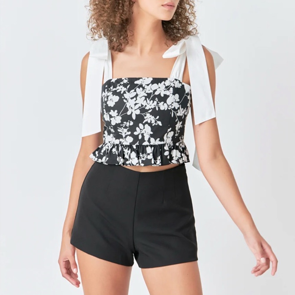 Endless Rose Bow‎ Strap Floral Print Top Medium Black White Cropped Ruffle Hem